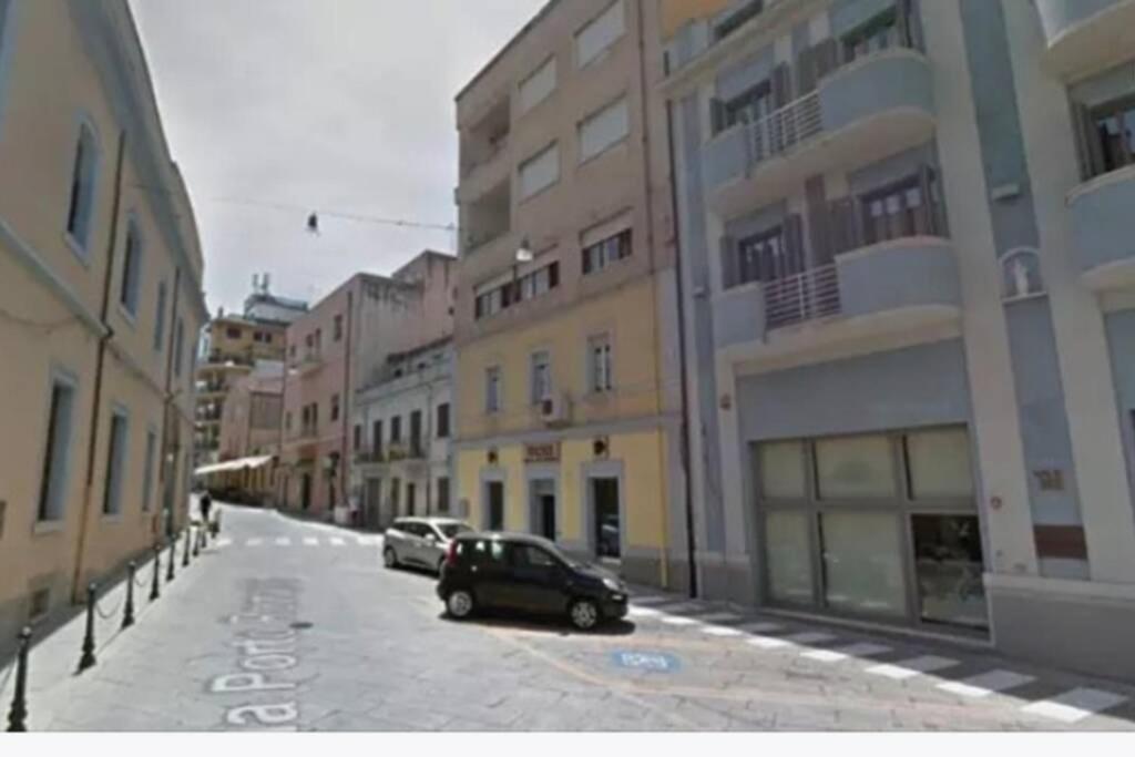 Roman Ruins - Elegant Apartment Olbia Bagian luar foto