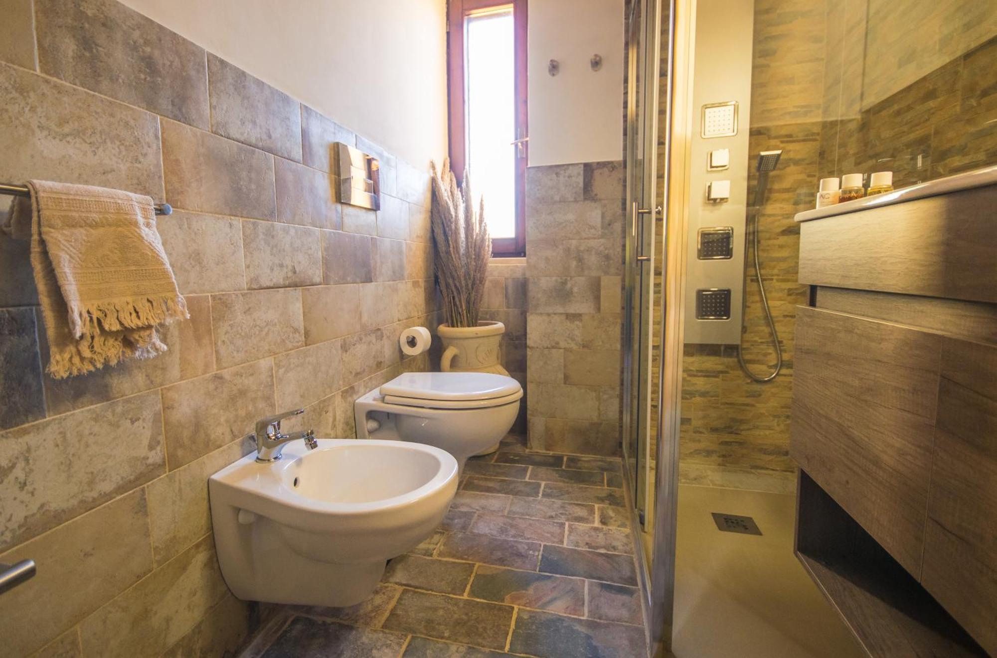 Roman Ruins - Elegant Apartment Olbia Bagian luar foto